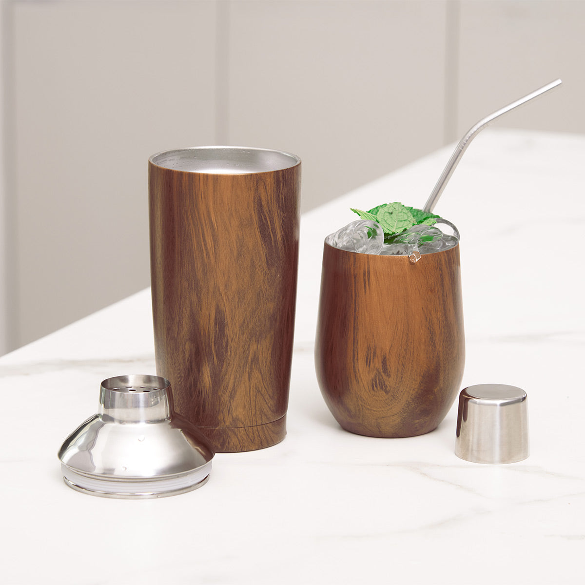 SET SHAKER SALÓN - CAFE