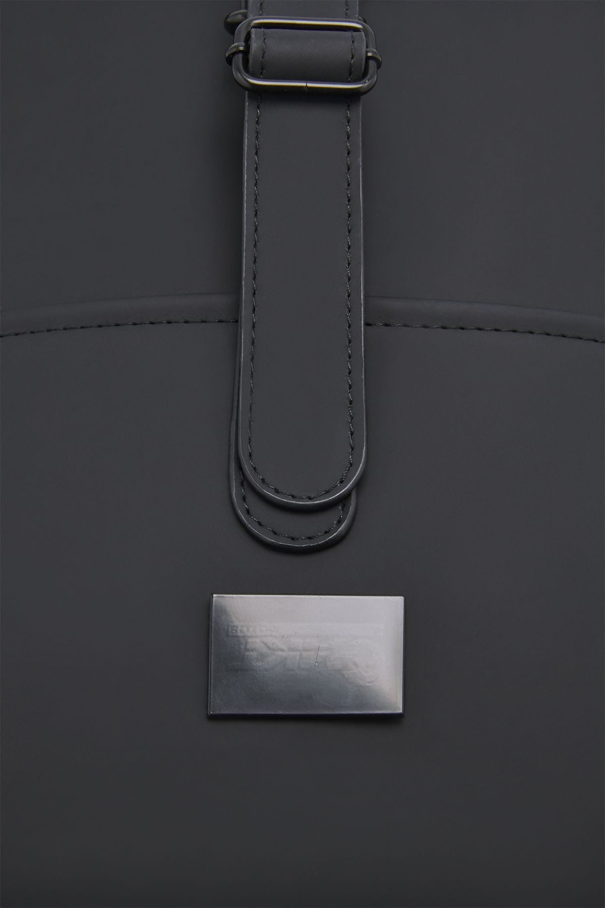 MOCHILA CADERNO - NEGRO