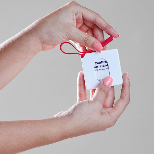 ESTUCHE CON PADS DE ALCOHOL - ROJO