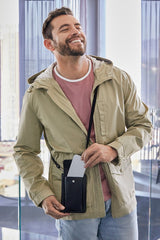 CARTERA PORTA PASAPORTE AVELINE - NEGRO